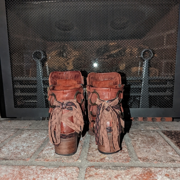 FreeBird CHERI Rust Multi Booties size 7 - Picture 8 of 13